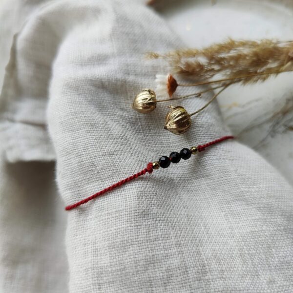 Bransoletka na nici jedwabnej Minimalism form You are Stronger than you Think